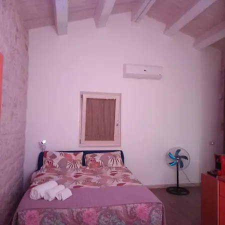 דירה La Casa Di Jacopo מודיקה